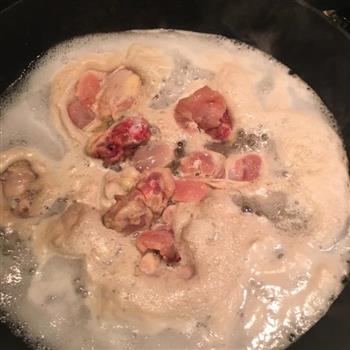 东北菜-小鸡炖蘑菇的做法步骤3