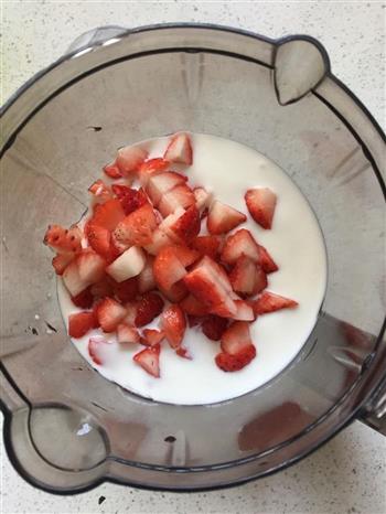 草莓酸奶慕斯蛋糕的做法步骤7