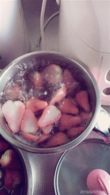 简单好吃的草莓罐头的做法步骤3