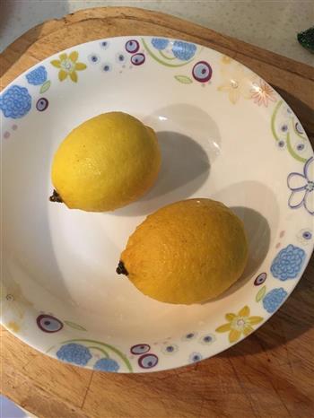 酸酸甜甜柠檬酱的做法步骤1
