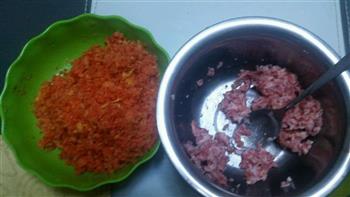 胡萝卜肉丸子的做法步骤2