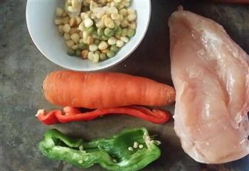 五彩缤纷-各色蔬菜炒鸡脯的做法步骤1