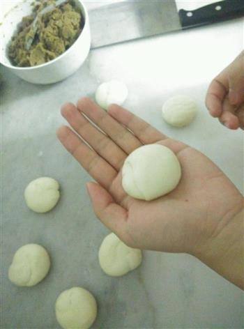 绿豆饼-炒菜锅版的做法步骤3