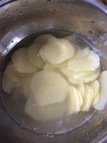 椒盐薯片的做法步骤1