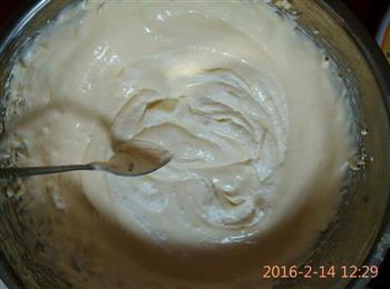 酸奶芝士慕斯蛋糕，六寸，无烤箱的做法步骤6