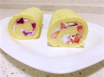草莓奶油蛋糕卷的做法步骤1