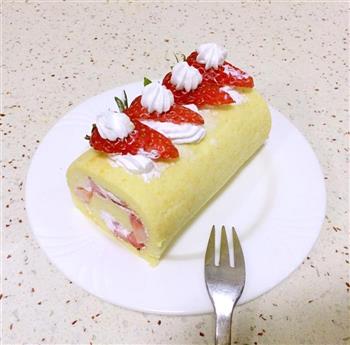 草莓奶油蛋糕卷的做法步骤5