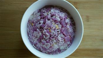 紫薯蛋炒饭的做法步骤2