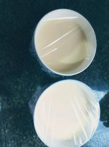 美味牛奶炖蛋的做法步骤5