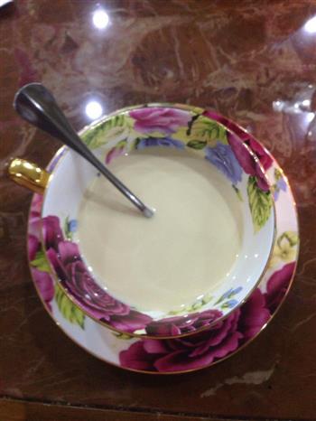 自制奶茶的做法步骤5