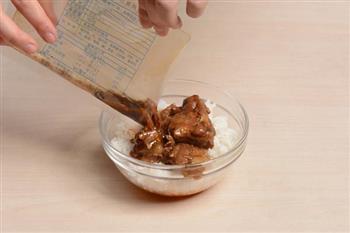 麻辣猪软骨铁盘焗饭的做法步骤2