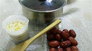 红豆黑米八宝粥的做法步骤1