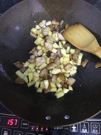 土豆烧肉的做法步骤7