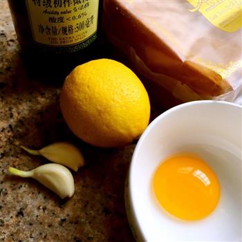 焦糖蒜蓉蛋黄酱焗面包的做法步骤1