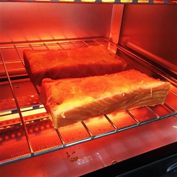 焦糖蒜蓉蛋黄酱焗面包的做法步骤4