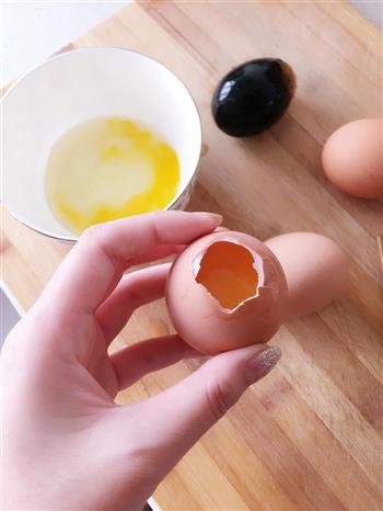 黄金蛋 凉拌鸡蛋 松花蛋的做法图解2