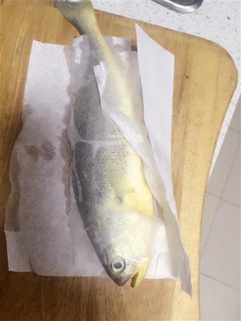 红烧黄花鱼的做法步骤1