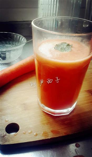 胡萝卜苹果汁的做法步骤2
