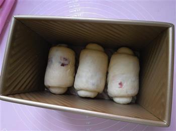 酸奶蔓越莓吐司的做法步骤12