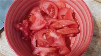西红柿炒菜花的做法步骤3
