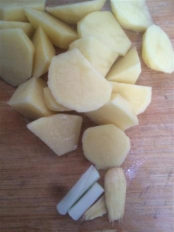 超好吃的照烧鸡腿炖土豆的做法步骤2