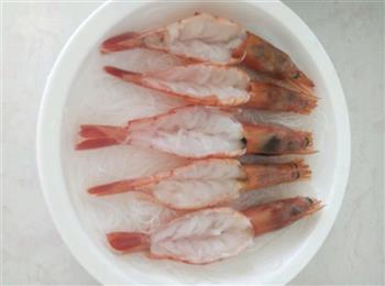 蒜蓉粉丝蒸虾的做法步骤3