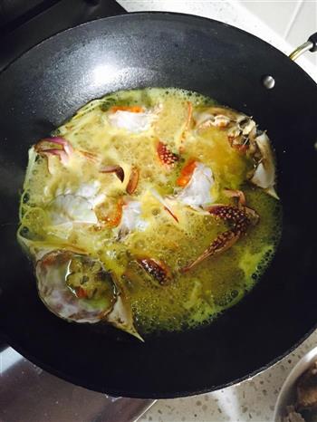 简化少油版咖喱蟹的做法步骤3