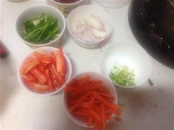 黑椒牛肉炒土豆粉的做法步骤5