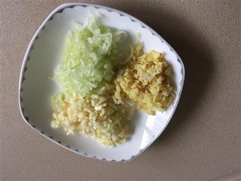 豆豉鲮鱼炒麦菜的做法步骤3