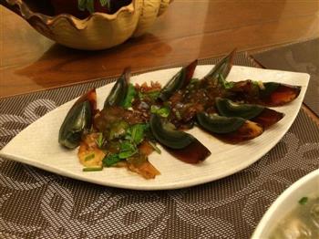 皮蛋海蜇凉菜的做法步骤4