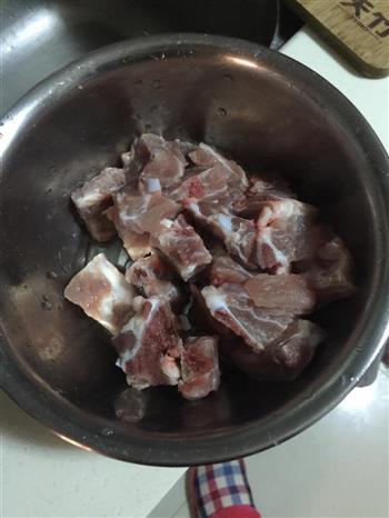 香菇豆腐蒸排骨的做法步骤1