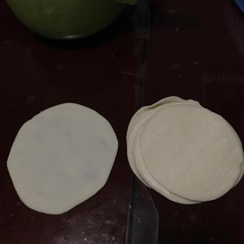 饺皮煎饼的做法步骤1