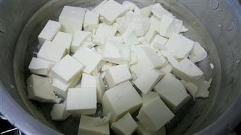 泰小妍-蟹粉豆腐的做法步骤1