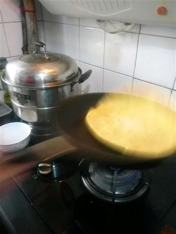 家常蒜苗土豆鸡蛋饼的做法步骤21