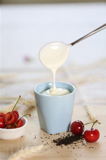 健康美味的酸奶盆栽的做法步骤2