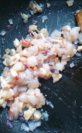 鲜虾鸡丁-什锦酱油炒饭的做法图解5