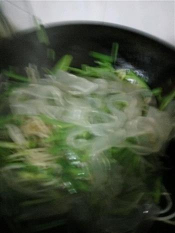 韭菜炒豆芽的做法步骤8
