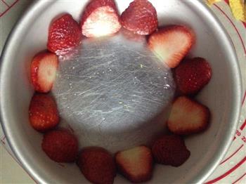 草莓慕斯蛋糕的做法步骤5