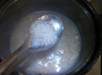 坚果牛奶燕麦粥的做法步骤3