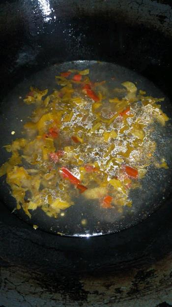 酸菜粉丝汤的做法步骤3