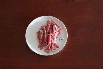 蚝汁牛肉炒米线的做法图解2