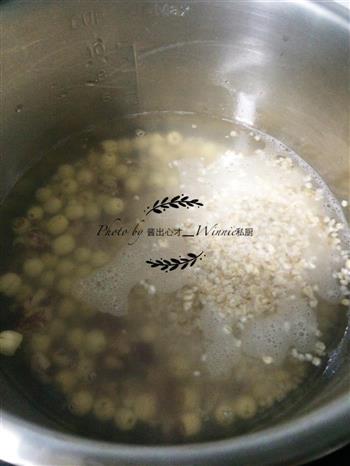 私房荷包莲子薏米麦片粥的做法步骤2
