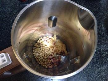 银耳花生黄豆豆浆的做法图解2