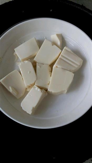水豆腐蒸肉沫-爱女如玉的做法步骤1