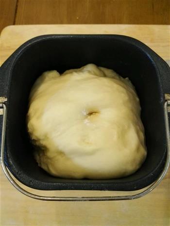 椰蓉辫子面包的做法步骤4