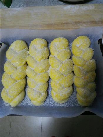 椰蓉辫子面包的做法步骤8
