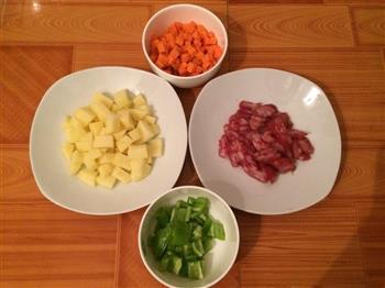 土豆香肠焖饭的做法步骤1