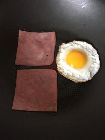 火腿鸡蛋三明治的做法图解2