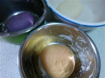 南瓜紫薯开花馒头的做法步骤2