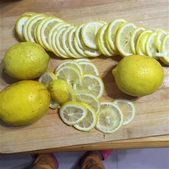 川贝柠檬膏的做法步骤1
